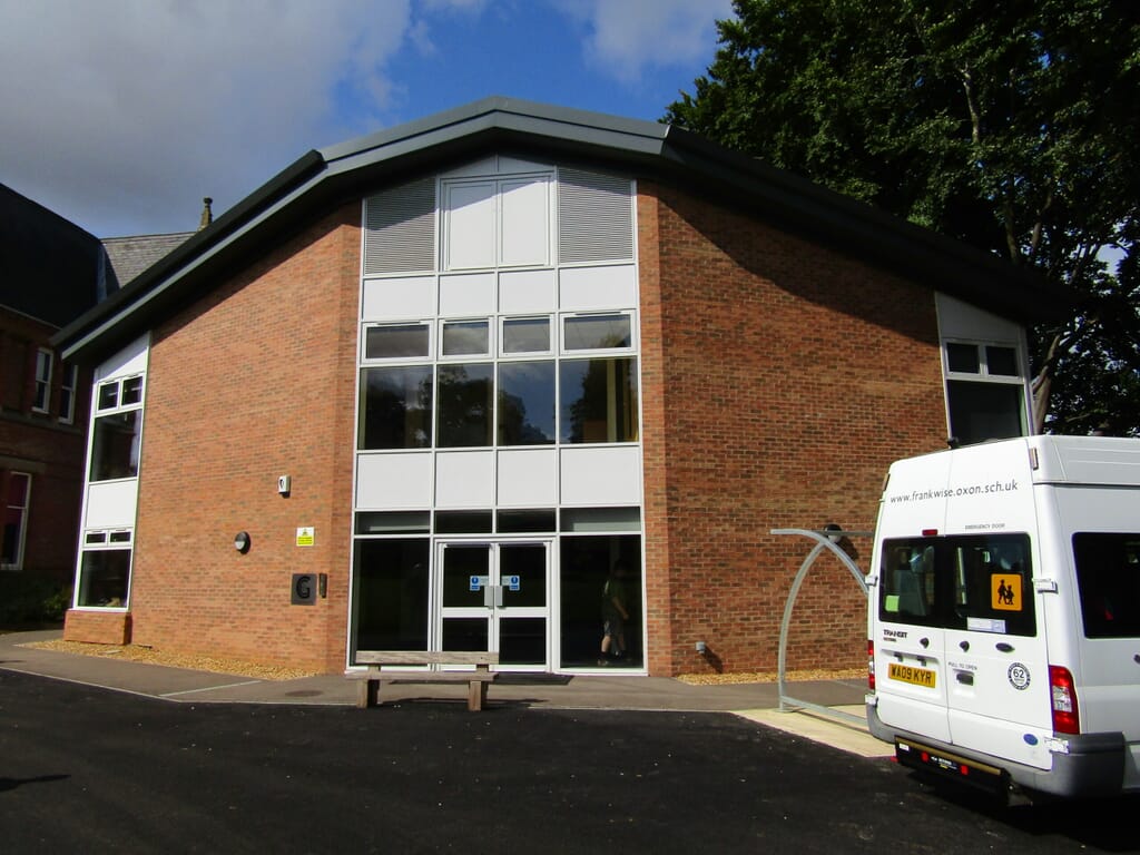 frank-wise-school-banbury-main-original-scaled.jpg?w=1024&h=768&scale frank-wise-school-banbury-main-original-scaled.jpg?w=1024&h=768&scale