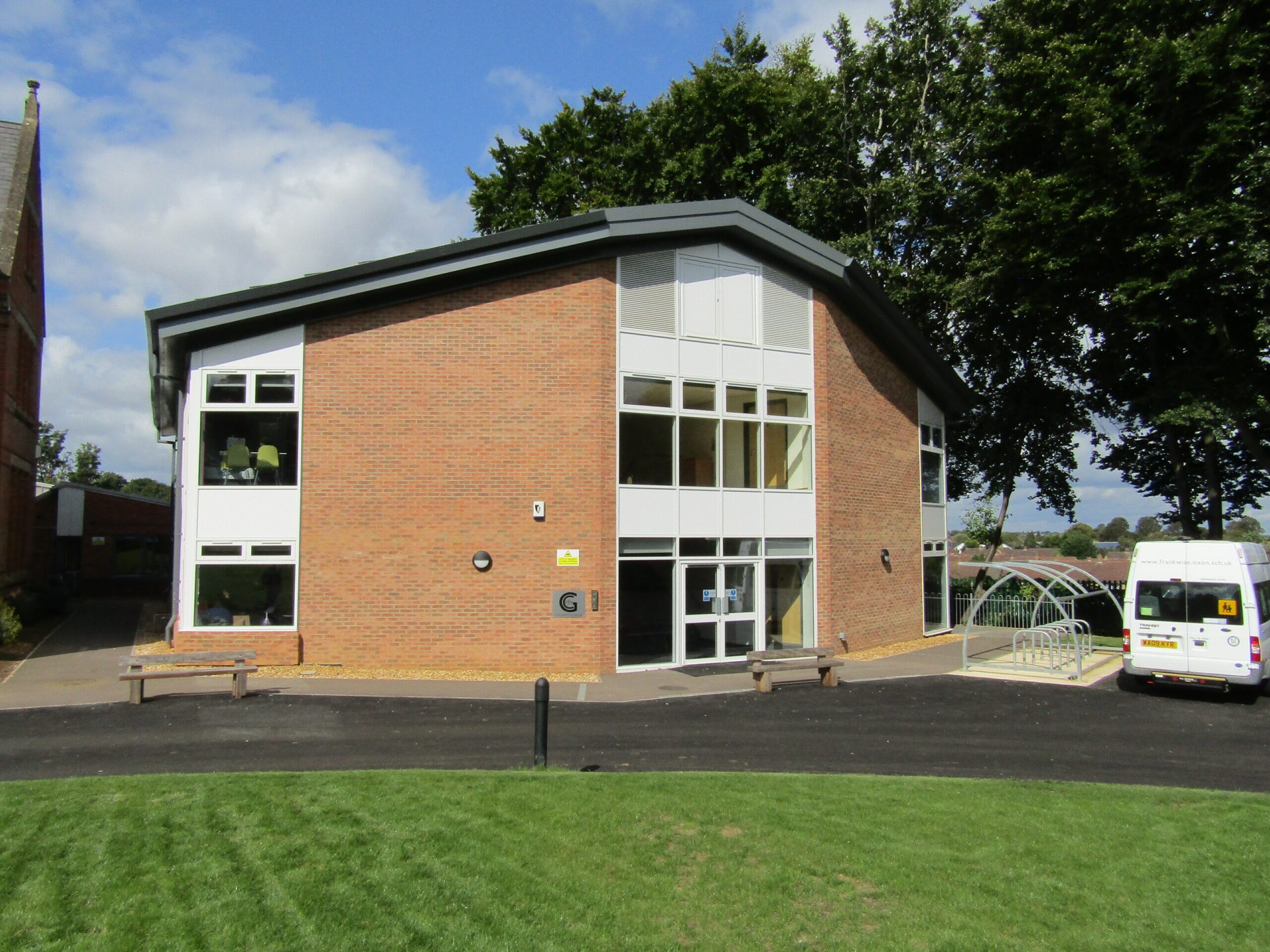 frank-wise-school-banbury-slide-3-original-scaled.jpg?w=1024&h=768&scale