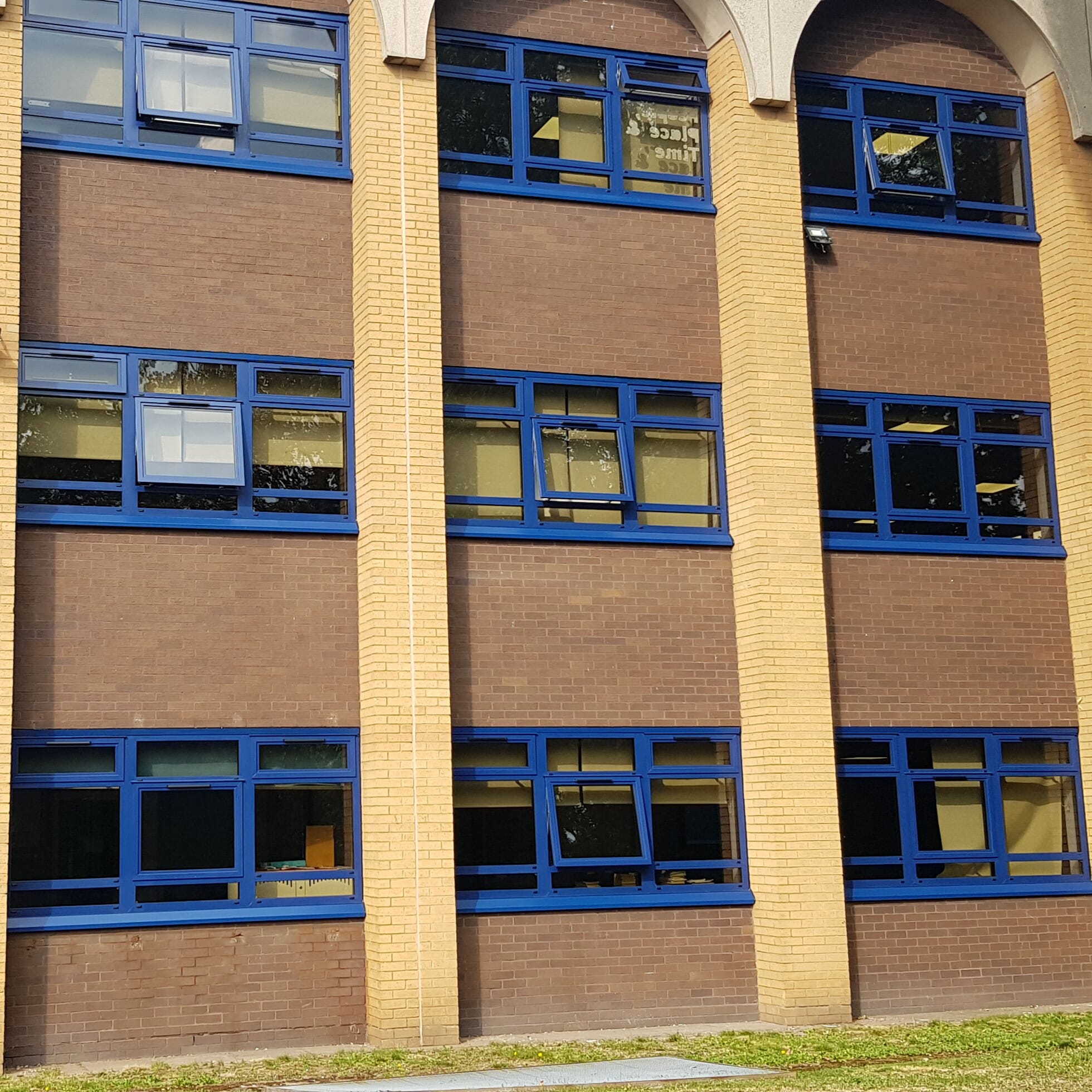 Thorns-Collegiate-1.jpg?w=1024&h=1024&scale